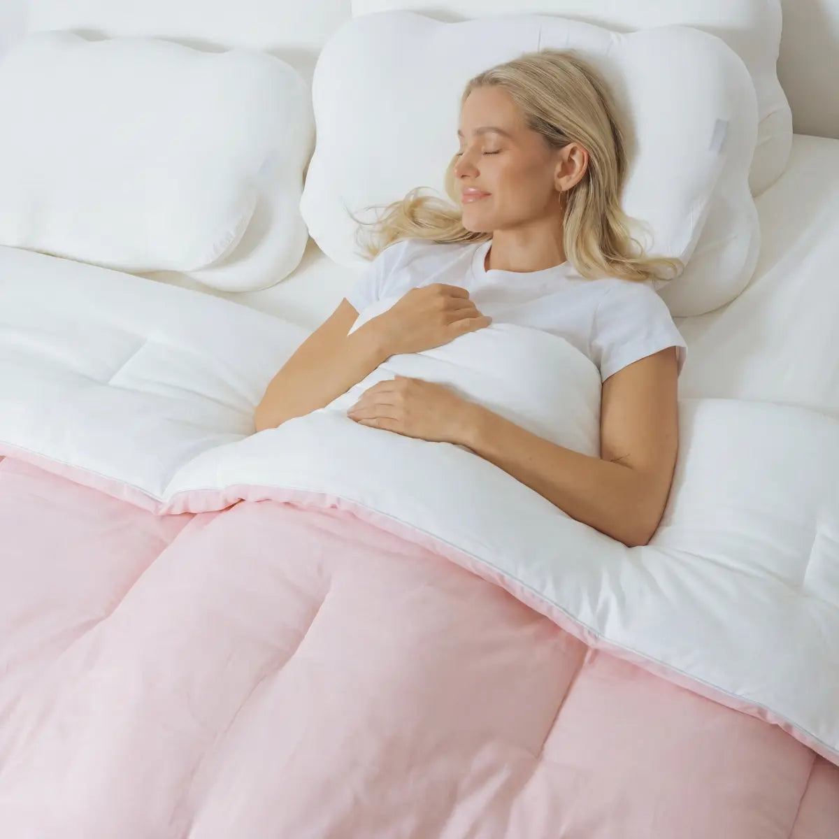 Temperature-Balancing Cloud Comforter