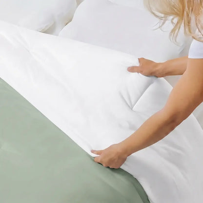 Temperature-Balancing Cloud Comforter